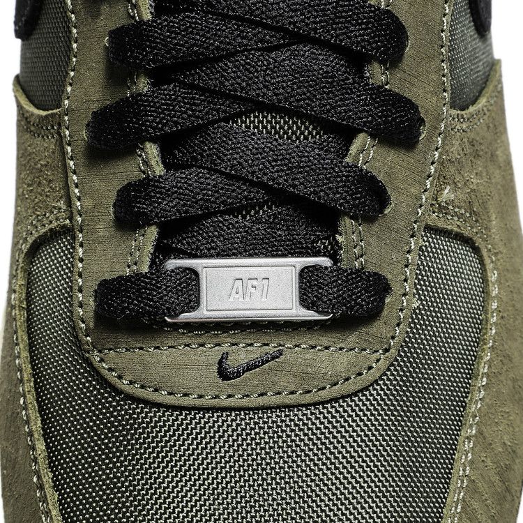 Nike Air Force 1 Low SP Undefeated Ballistic Dunk vs. AF1